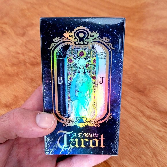 HOLOGRAPHIC RIDER-WAITE Tarot Card Deck - Picture 2 of 5